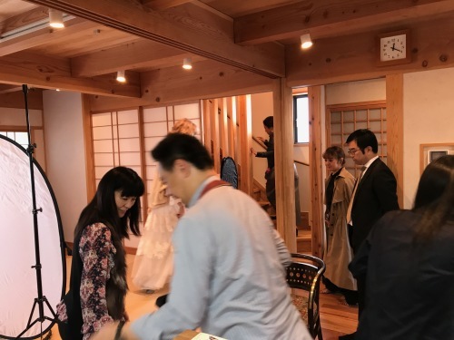 喜多見の江戸styleの家で涼風真世さんの撮影と取材がありました 建築家とつくる木の家 光設計の 呼吸する住まい