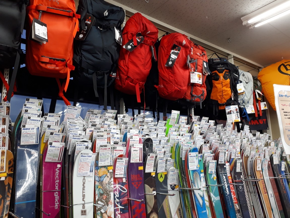 セール直前！　スキーコーナーチラ見せ☆_d0198793_11294399.jpg