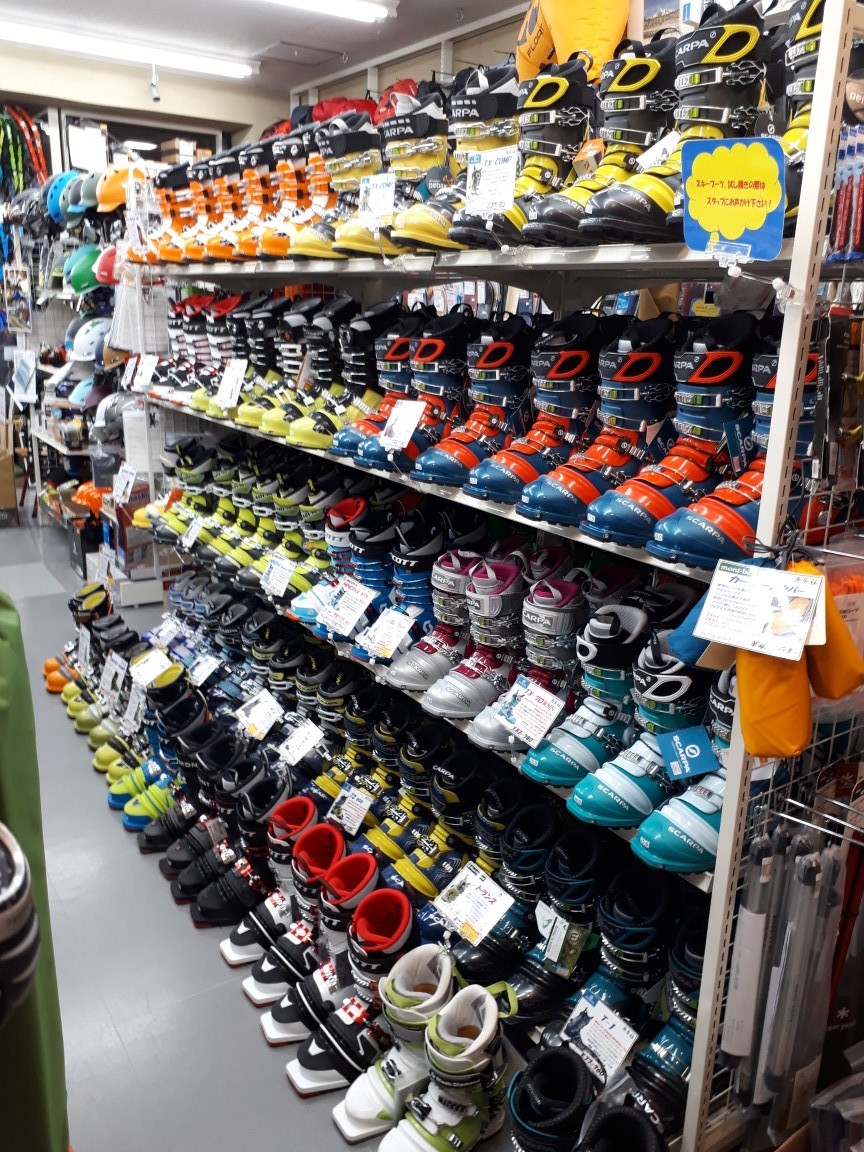 セール直前！　スキーコーナーチラ見せ☆_d0198793_11300457.jpg