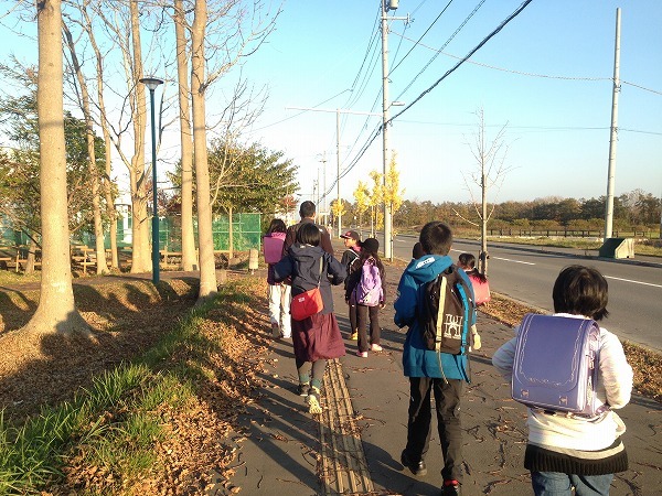 【おとどけアート×まるみデパート 拓北小学校】10/25 子どもたちと、拓北と、出会う_a0062127_17495278.jpg