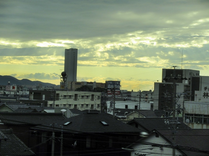 【ひかりで名古屋、東海道線に乗り換えて岐阜】_b0009849_18352144.jpg