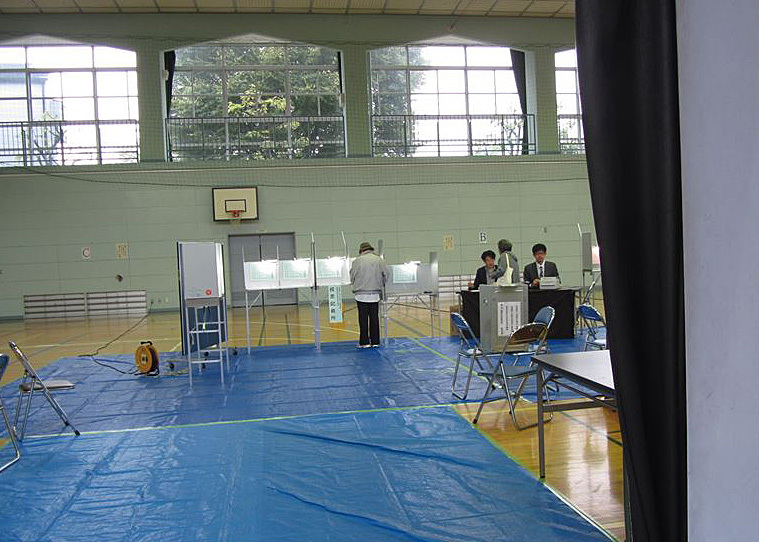 台風21号と衆議院議員選挙_e0129656_23082897.jpg