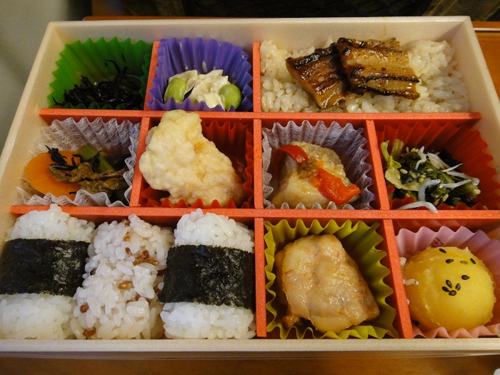 ◆香川出張　～楽しみは車内で食べる弁当♪～_f0238779_1853226.jpg