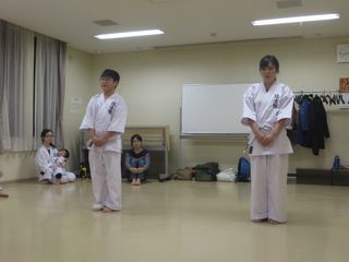 土曜日空手　宮の沢教室･八軒教室　新しい仲間！_c0118332_22355566.jpg