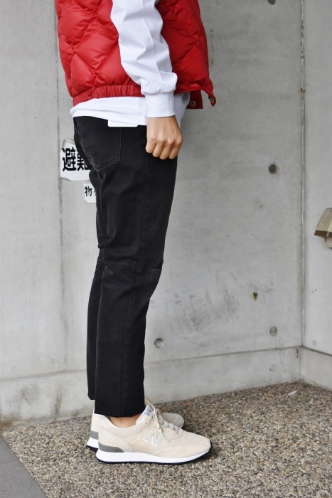人気モデル:BRUTE KNUTE よりBLACK DAMAGED DENIM 。。。By NUDIE JEANS_d0152280_09522743.jpg