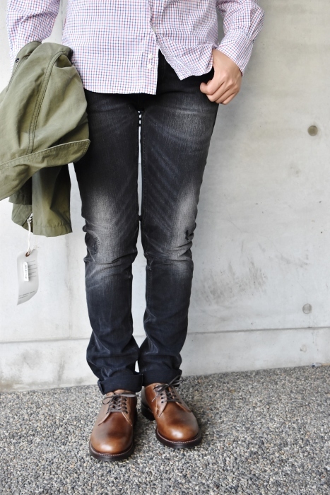 人気モデル:BRUTE KNUTE よりBLACK DAMAGED DENIM 。。。By NUDIE JEANS_d0152280_10035325.jpg