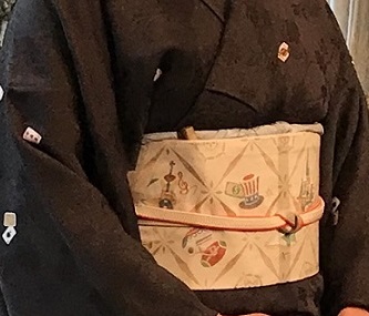9周年・ 永田萠さん、葡萄の帯・トランプ小紋+アメリカ帯。_f0181251_15354525.jpg