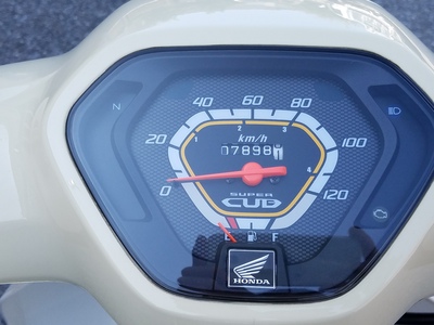 **スーパーカブ110ディスク仕様**_e0114857_8354291.jpg