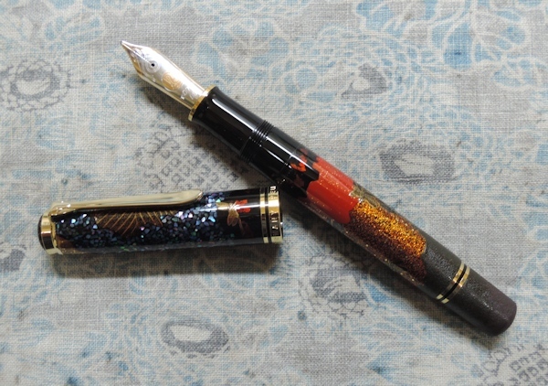 蒔絵限定万年筆「とんぼ」 、撮りました。_e0200879_17343731.jpg