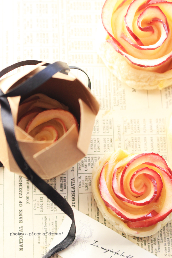 冷凍パイシートでつくる アップルローズパイ 薔薇ケーキ と紙コップラッピング A Piece Of Dream 植物とdiyと 冷凍パイシートでつくる アップルローズパイ 薔薇ケーキ と紙コップラッピング A Piece Of Dream 植物とdiyと