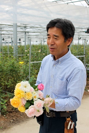 「滋賀県秋薔薇見学会」のご報告②～和ばらの故郷「Rose Farm KEIJI」さんを訪ねて～_d0099791_21584872.jpg