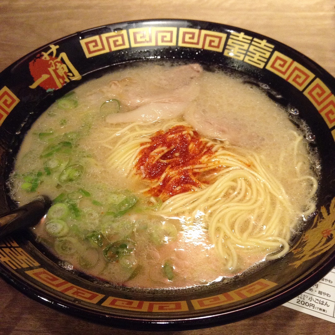 一蘭のとんこつラーメン_a0334793_22531639.jpg