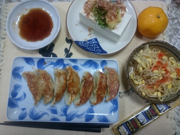 10/29夜勤明け サントリー ザ・モルツ + 丸洋食品 生餃子 + にんにく野菜生餃子_b0042308_15533448.jpg
