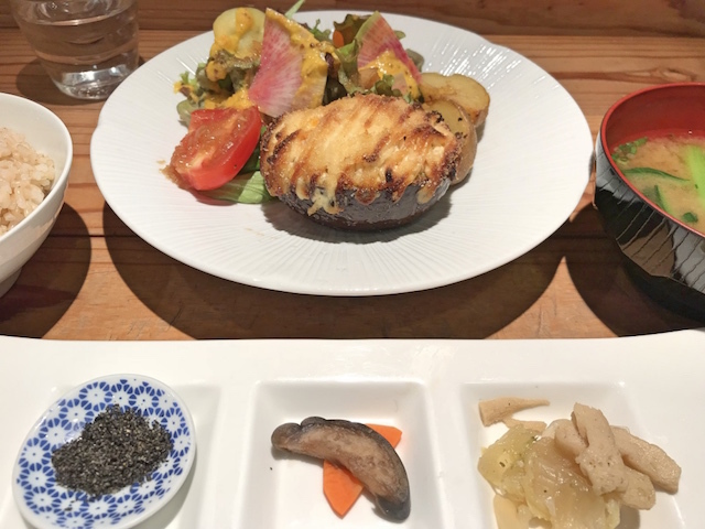 たまな食堂_e0360552_17521014.jpg