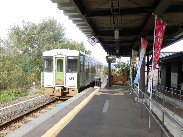 藤田八束の鉄道写真＠東北の鉄道写真、青い森鉄道の貨物列車金太郎・・・下北半島列車の旅、下北駅_d0181492_23003555.jpg