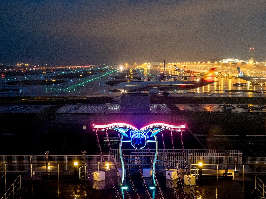 雨の関西国際空港_d0192516_11295704.jpg