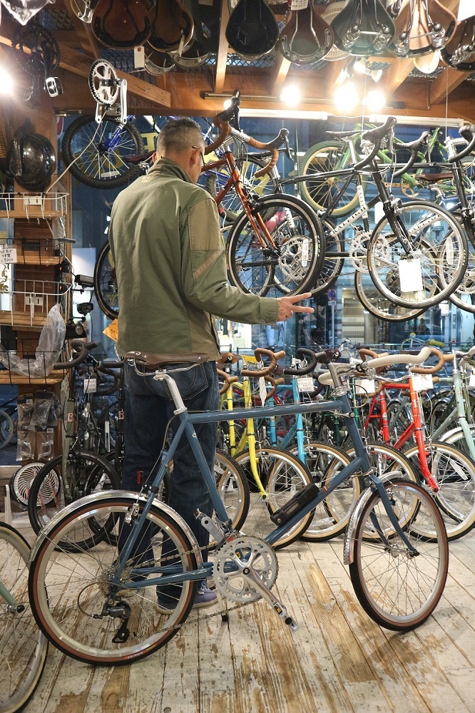 10月30日 渋谷 原宿 の自転車屋 FLAME bike前です_e0188759_15524520.jpg