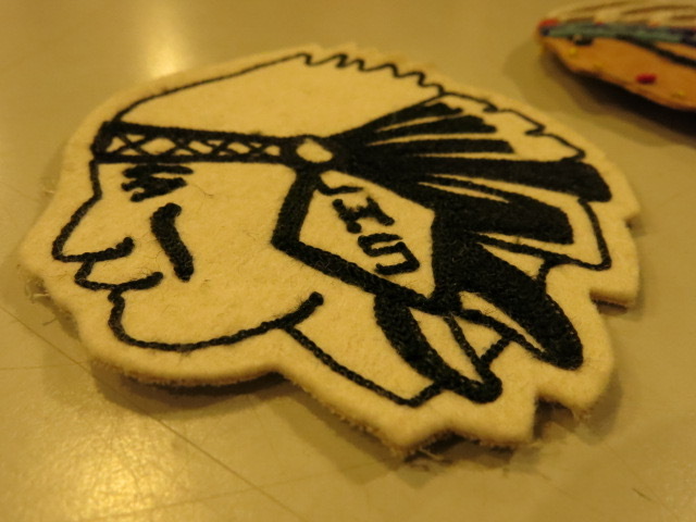 \"1940\'S HIGH SCHOOL WEAR PATCH INDIAN/1936\'S INDIAN RESERVATION FRONT HOLDER\"ってこんなこと。_c0140560_15291131.jpg