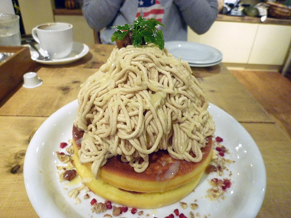 カフェ アクイーユ(cafe accueil)恵比寿本店_c0152767_22275118.jpg