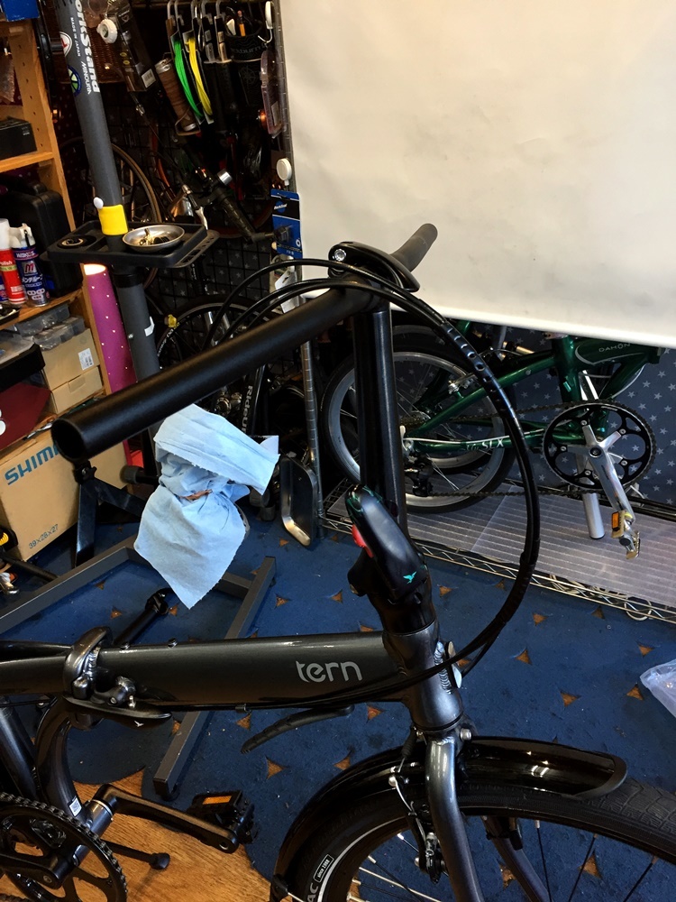 tern2018年モデルNode C8(ノードC8） ハンドルポスト交換のご依頼です