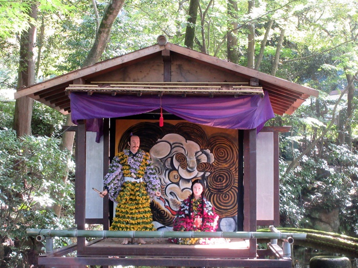 【菊人形・菊花展開催中の岐阜公園を散策する】_b0009849_10114978.jpg