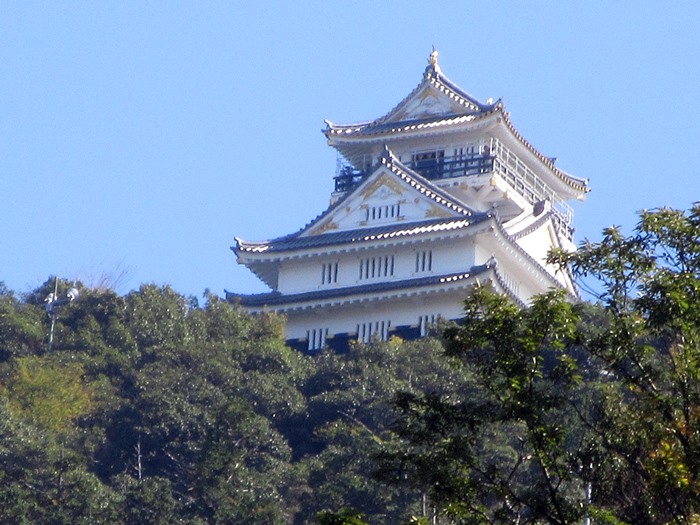 【菊人形・菊花展開催中の岐阜公園を散策する】_b0009849_10255679.jpg