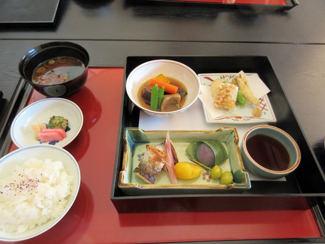 【萬松館】平日限定旬彩御膳を料亭でいただく_b0009849_15224694.jpg