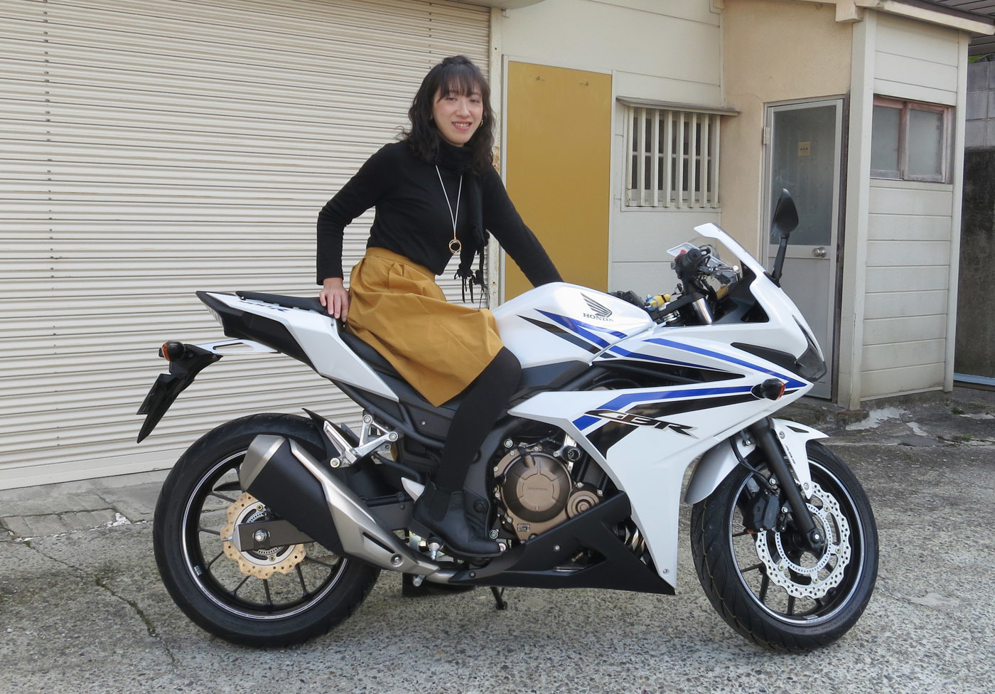 Honda Cbr400r 17 白 納車されました エンジンスライダー リアフェンダー等の取り付け Viewfinder