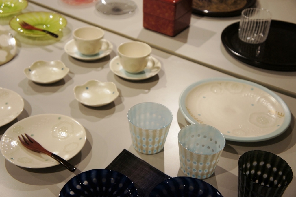 お菓子の似合う器展 明日は初日_b0353974_23434607.jpg