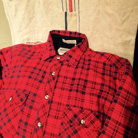 1980s \" SAUGATUCK -DRYGOODS COMPANY LTD- \" - QUILTING LINER - FLANNEL CHECK SHIRTS ._d0172088_22101773.jpg