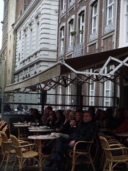 b0229145_03292875.jpg