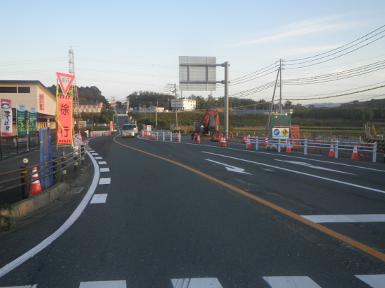 道路改良工事1　②_a0241652_16000110.jpg