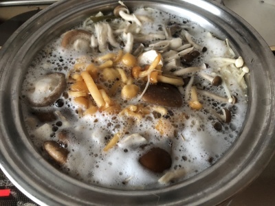 キノコ鍋_d0163620_06261348.jpeg