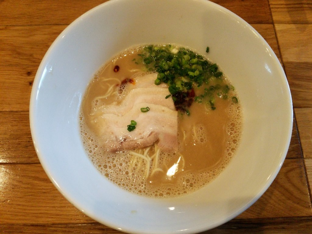 Mari iida（マリ イイダ）さんで博多ラーメン（札幌市白石区北郷4条12：2017年166杯目 ）_b0128821_16282054.jpg