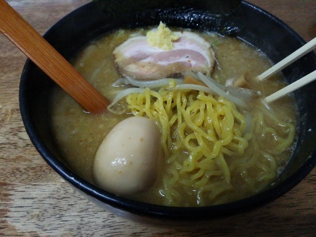 麺屋 響さんで味噌ラーメン（札幌市白石区平和通11南3：2017年168杯目）_b0128821_17511781.jpg