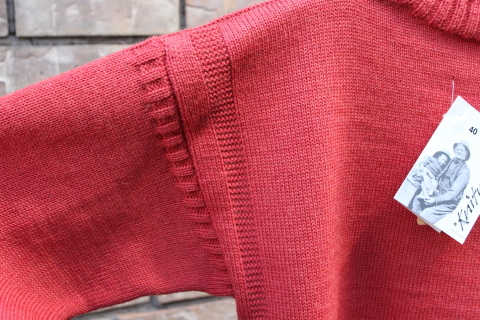 英国伝統ニットメーカー「GUERNSEY WOOLLENS」に別注!_f0191324_08261907.jpg