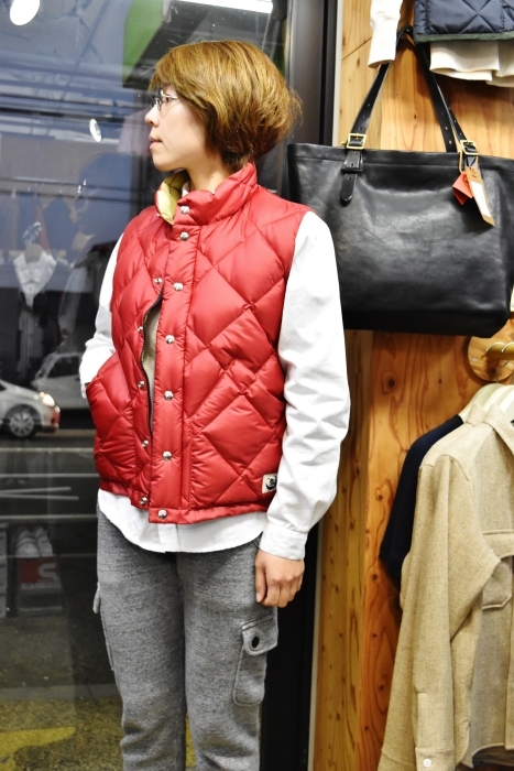 Crescent Down Works (MADE in USA)　　「赤」別注QUILT DOWN VEST！★！_d0152280_10032603.jpg