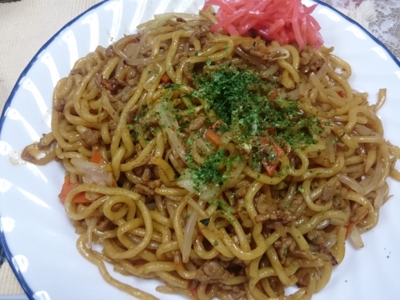 11/3 キリン一番搾りとれたてホップ2017 + シマダヤ 焼そば鉄板麺 + 日本一 焼き鳥 + 業スーの輸入チーズ_b0042308_00001615.jpg
