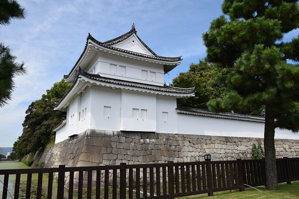 大政奉還150年記念に訪れた二条城。 その1 ~外堀・城門~_e0158128_02095918.jpg