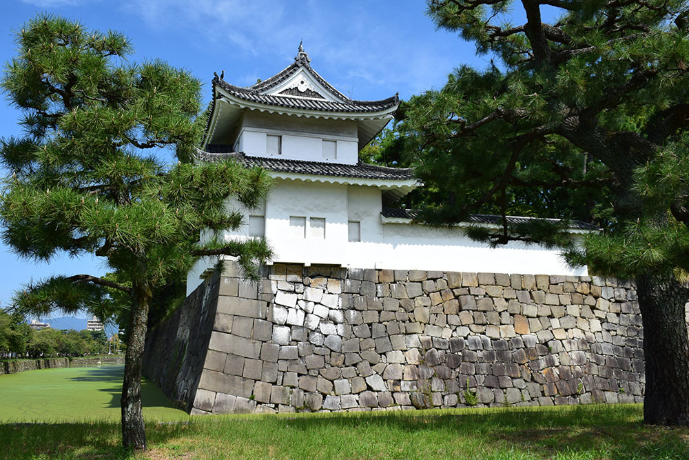 大政奉還150年記念に訪れた二条城。 その1 ~外堀・城門~_e0158128_02183040.jpg