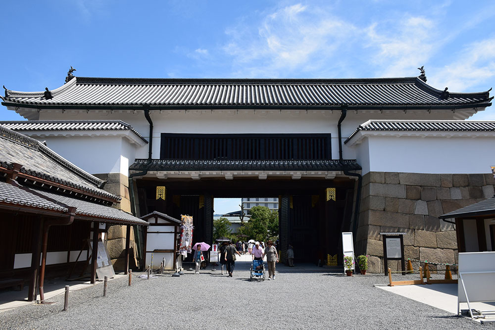 大政奉還150年記念に訪れた二条城。 その1 ~外堀・城門~_e0158128_02310192.jpg