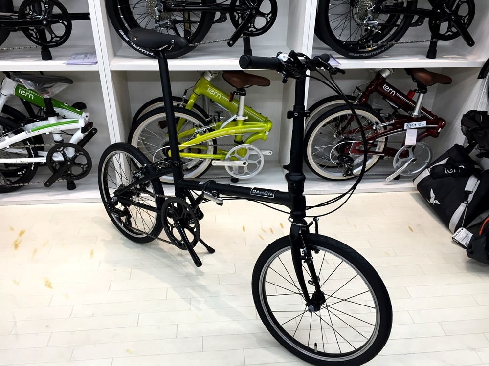 DAHON 2018年モデルBoardwalk D7 DRESS BLACK EDITION入荷しま