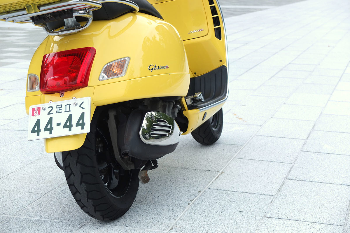 なつかし写真とナンバープレート問題 : La nuova vespa? なつかし写真とナンバープレート問題 : La nuova vespa?