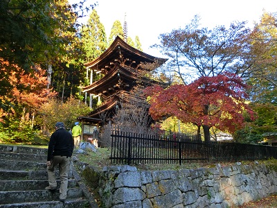 水落観音と龍岡城_f0019247_16433861.jpg