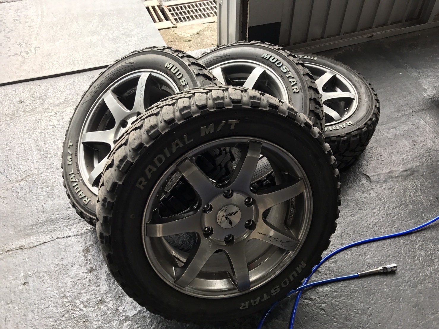 11月6日(月)トミーベース カスタムブログ☆QX56 LS600新在もご紹介☆_b0127002_22551064.jpg