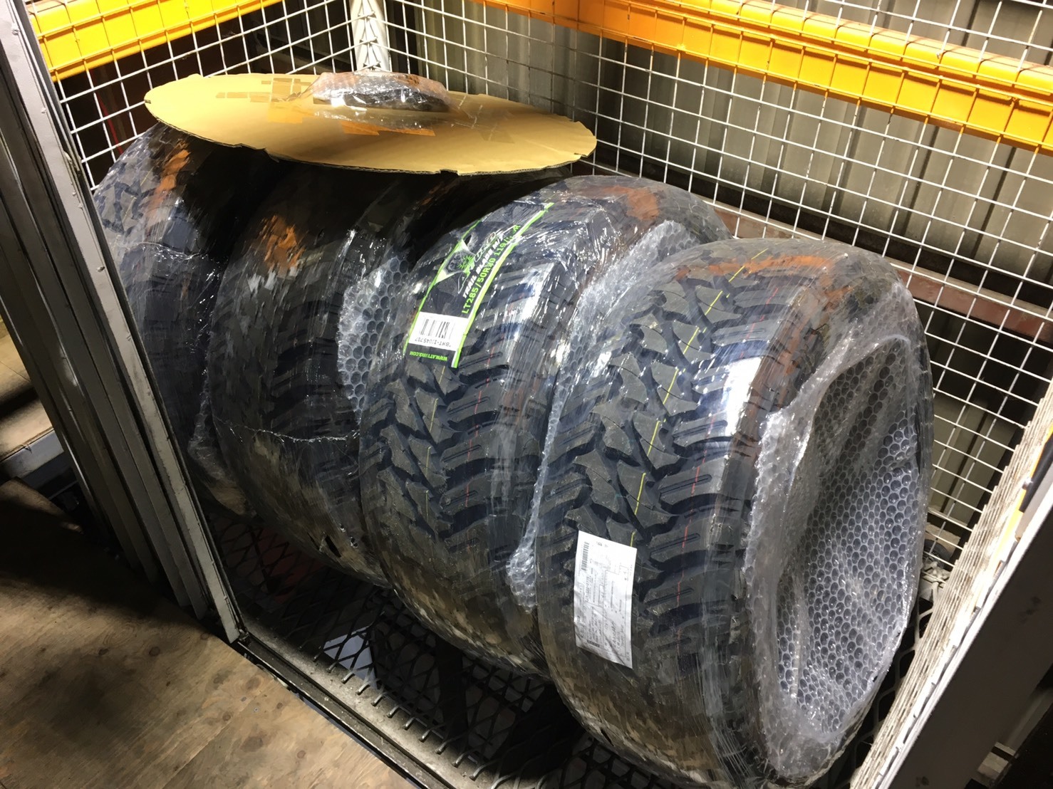 11月6日(月)トミーベース カスタムブログ☆QX56 LS600新在もご紹介☆_b0127002_23403420.jpg