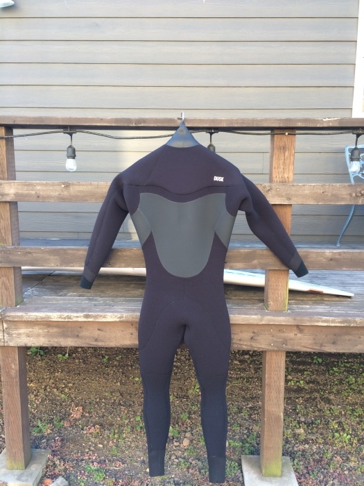 Dusksuits_d0119852_15472750.jpg