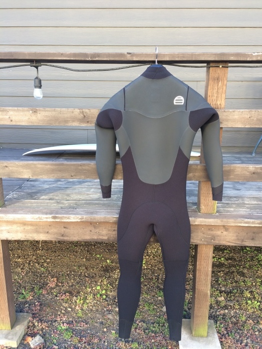 Dusksuits_d0119852_16042897.jpg