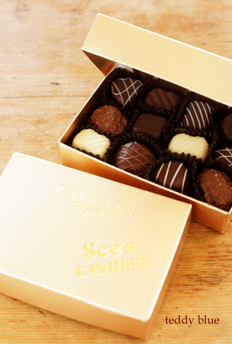 See's Candies シーズキャンディーズのトリュフチョコレート : teddy blue