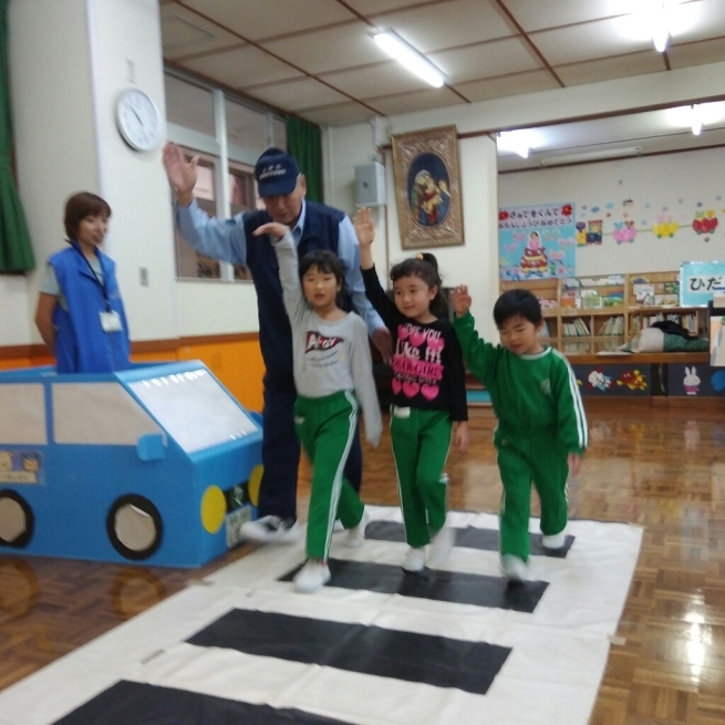 年長組交通安全教室_c0212598_10345667.jpg